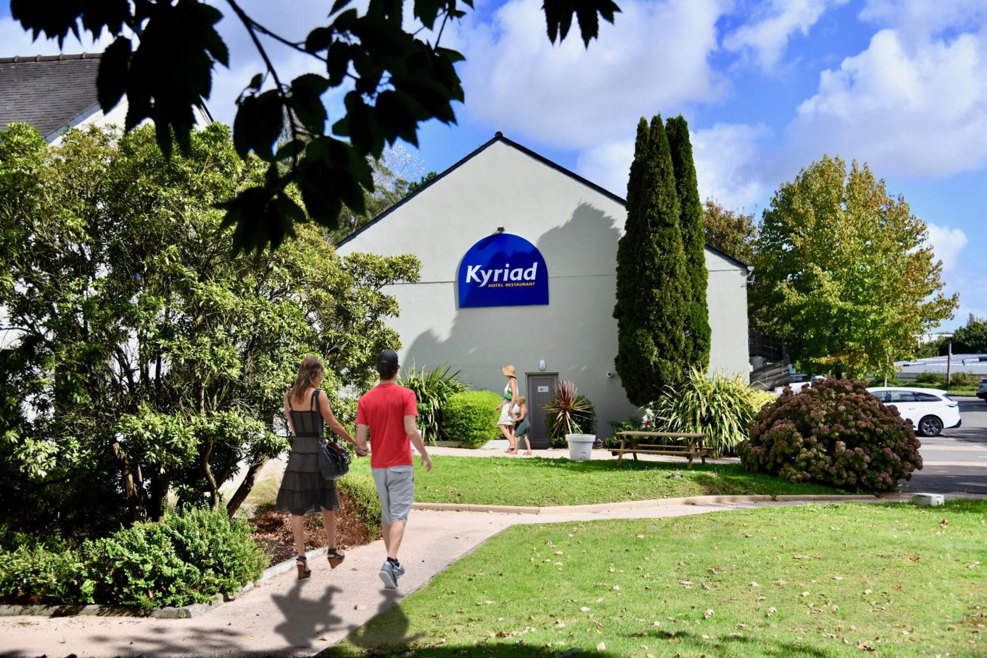 Kyriad Lannion-Perros-Guirec Exterior photo